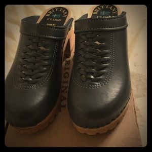 Brittany Clog By Sven  Dark Gray in Size 8